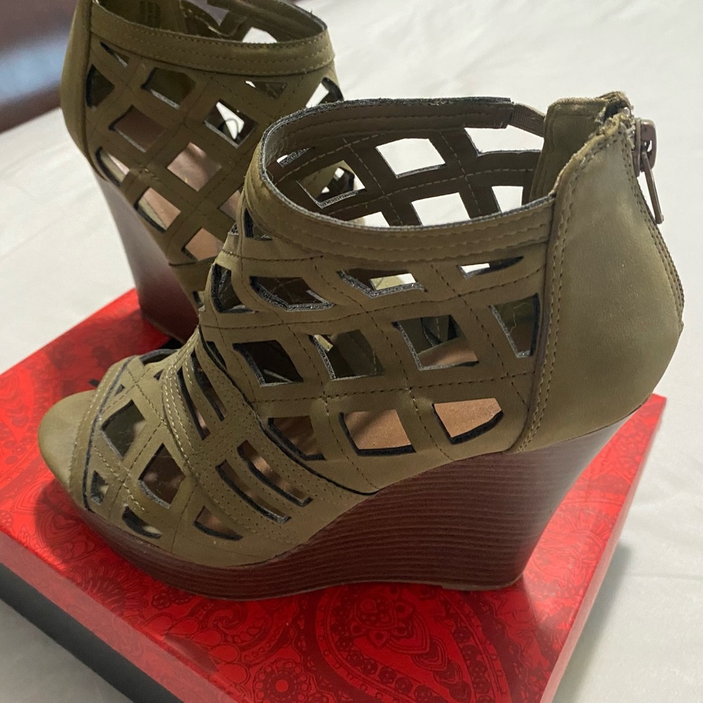 Camo Green Wedges